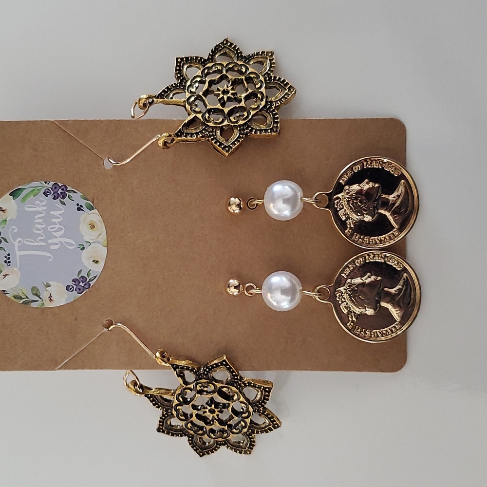 Boutique 2 Pair Gold Tone Dangling Fashion Earrings
